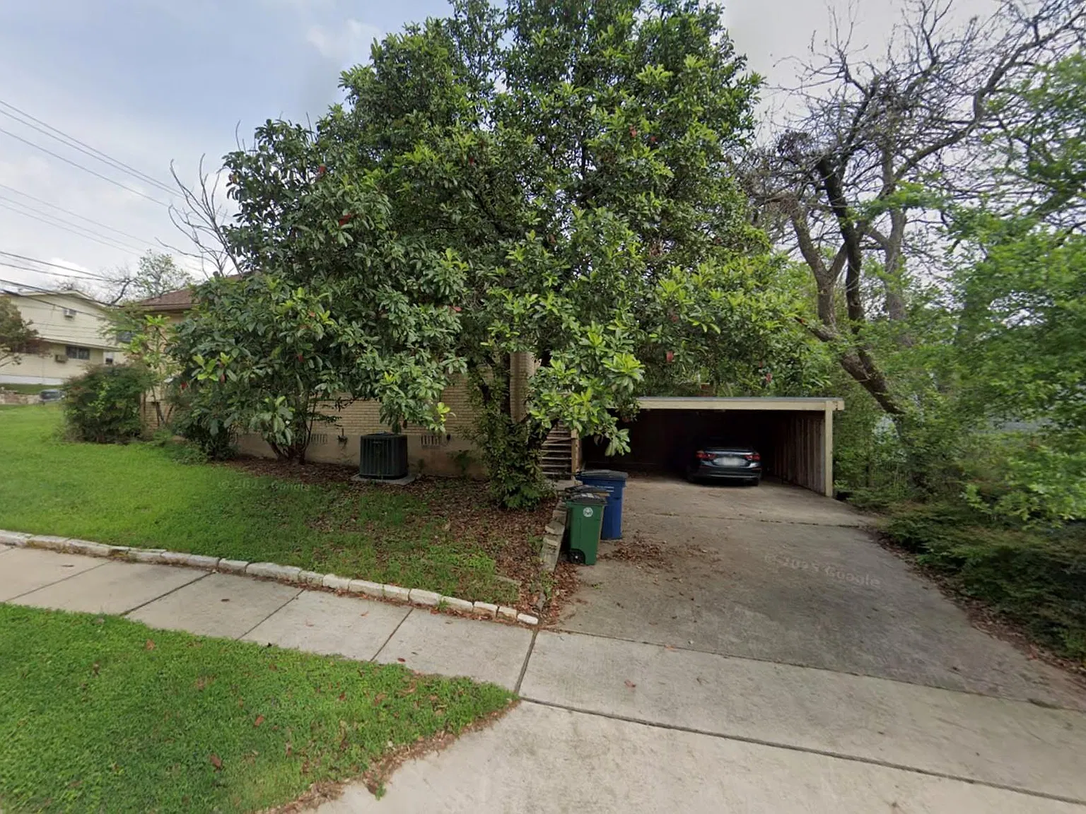 2 bed, 1.0 bath, 1007 sqft, $2,800 — Photo 2