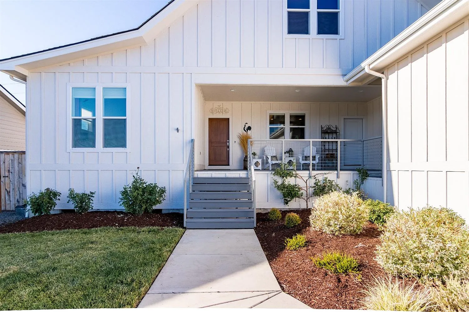 565 Whitney Ter photo 1