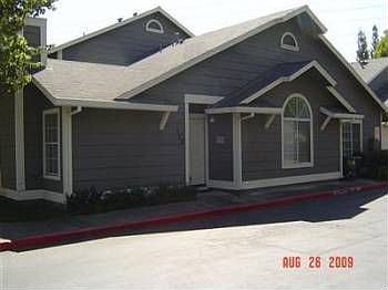 2nd image of 112 Pierpoint Cir