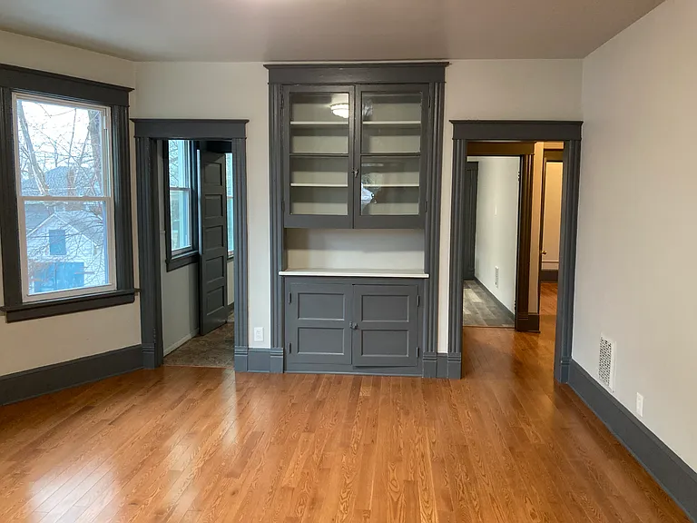 33 Franklin St #2 — Photo 3