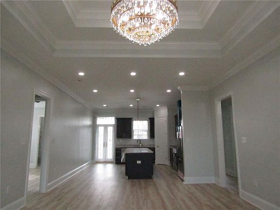 5th image of 5809 Bienvenue Ave