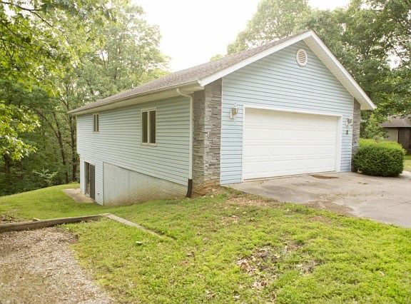 2nd image of 8 Kristina Ln