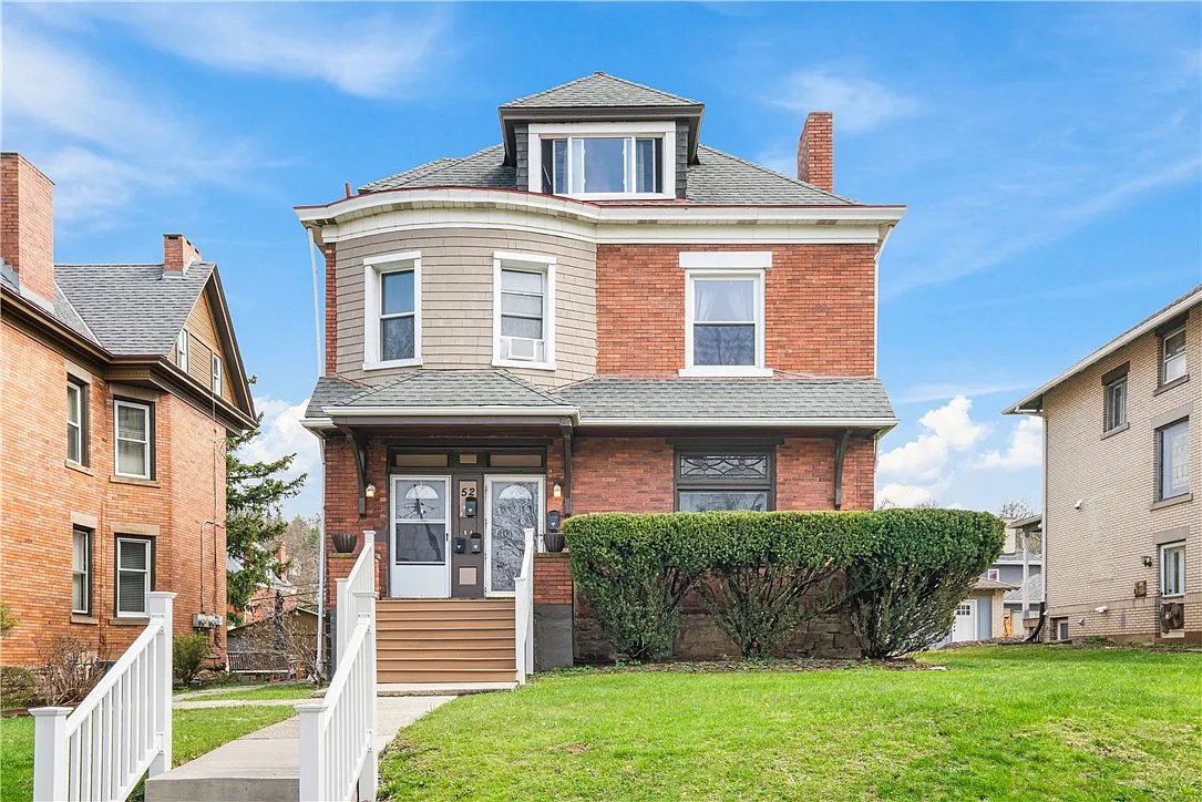 52 Bradford Ave photo 1