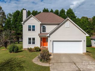 712 Painted Feather Ln NW, Conover, NC 28613