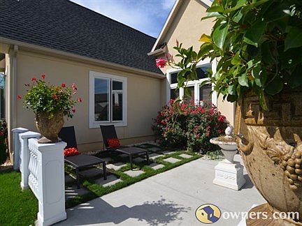 Relax, listen to birds, see deer across from house.