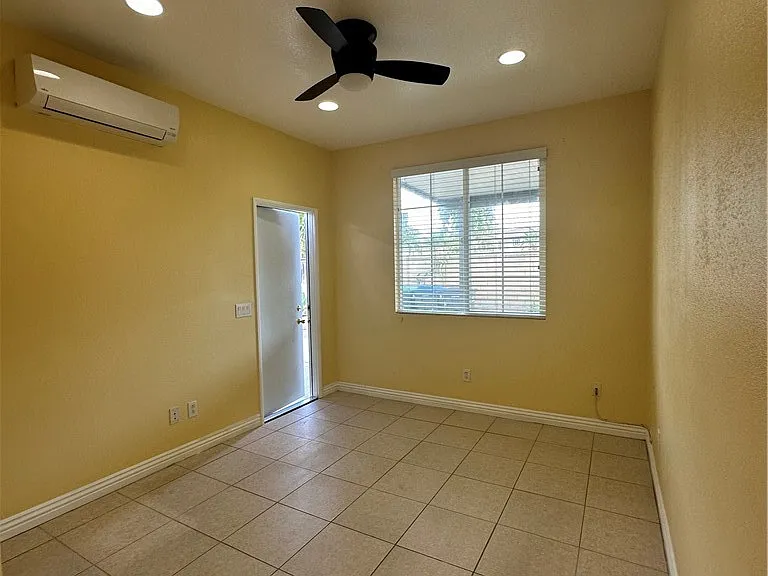6262 Micah St — Photo 3