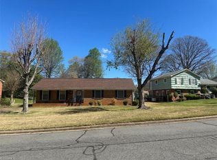 3021 Woodfin Pl, Winston Salem, NC 27105