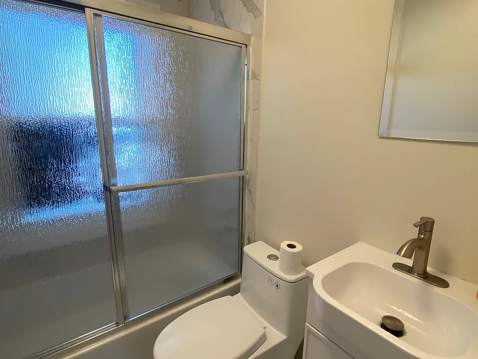2401 Shirlington Rd