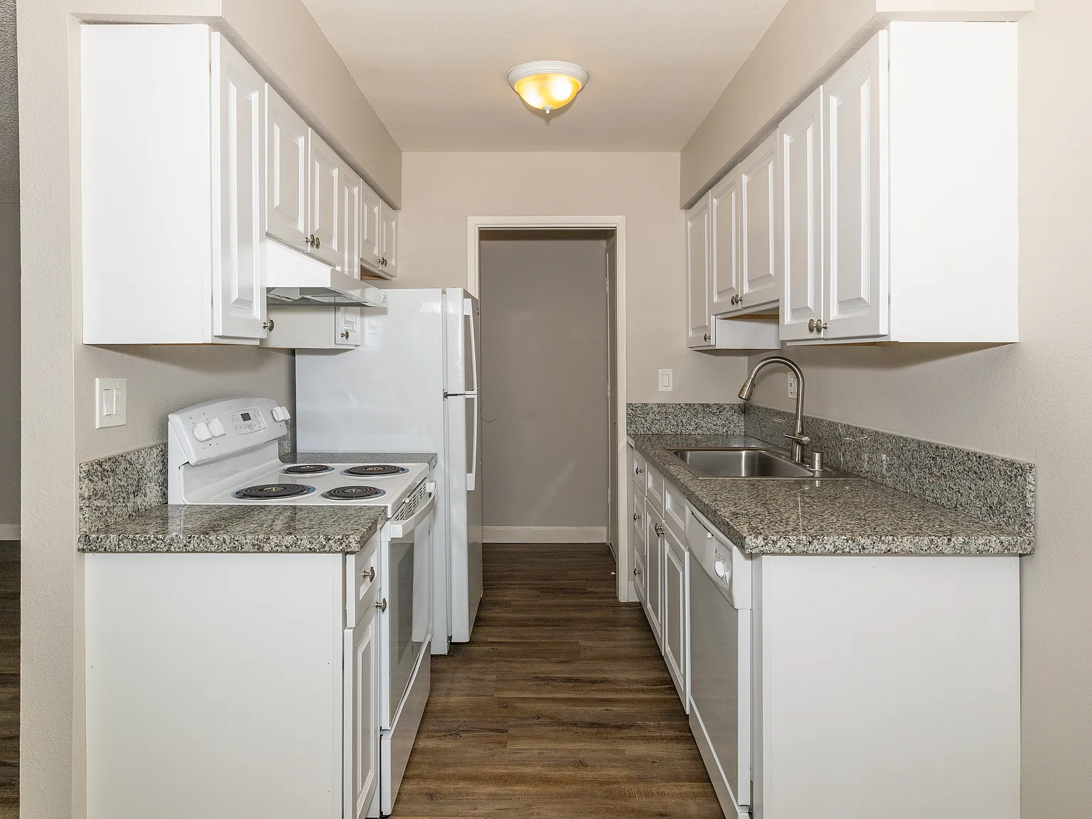 Heatherwood — Photo 2