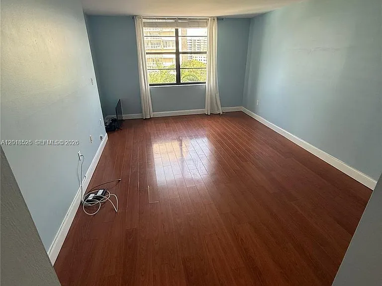 2333 Brickell Ave #602 — Photo 37