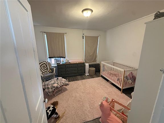 5th image of 132 N College St