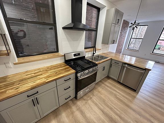 3rd image of 822 River St Unit 1