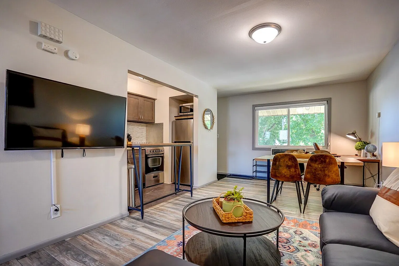 1 bed, 1.0 bath, 441 sqft, $1,863 — Photo 3