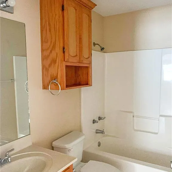 1700 W Douglas St — Photo 11