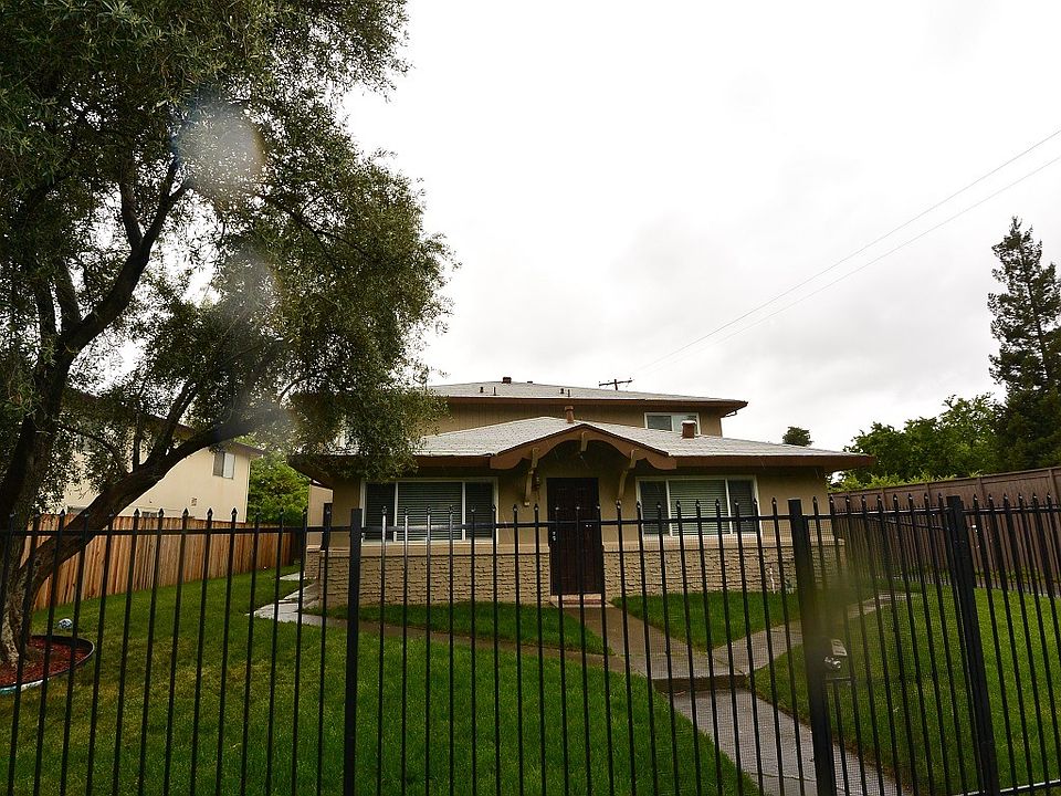 1st image of 933 Carro Dr
