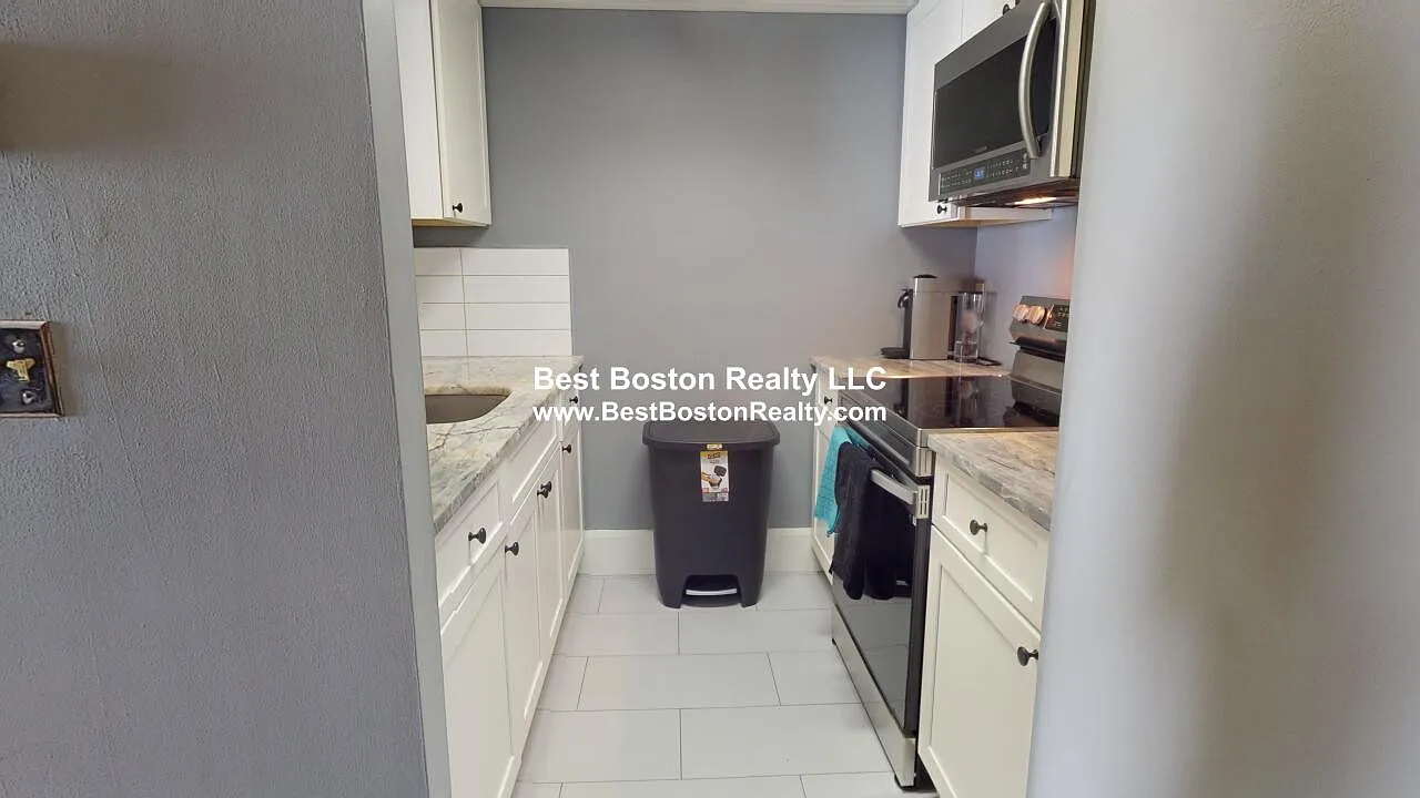 Studio, 1.0 bath, 395 sqft, $1,700 — Photo 3