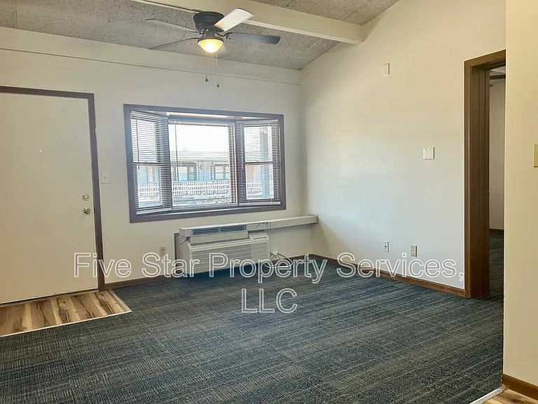 1025 S 5th St — Photo 3
