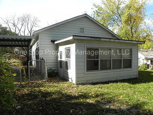 2nd image of 1207 S Willow Ave