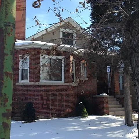 3331 N Pontiac Ave photo 1