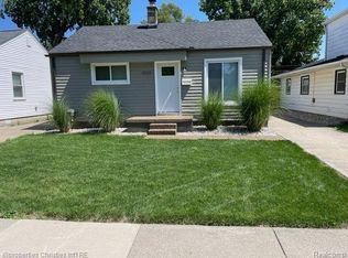 27320 Dartmouth St, Madison Heights, MI