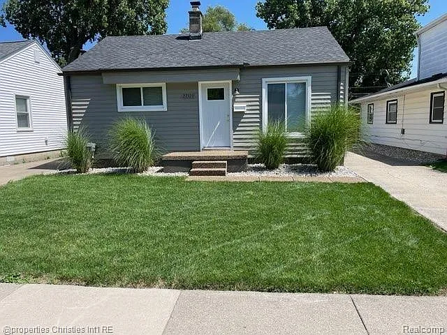 27320 Dartmouth St photo 1