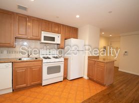2821 Astoria Blvd, Astoria, NY