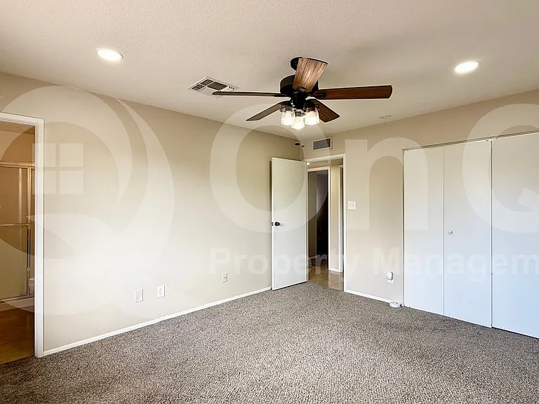 1275 E Loma Vista Dr — Photo 14