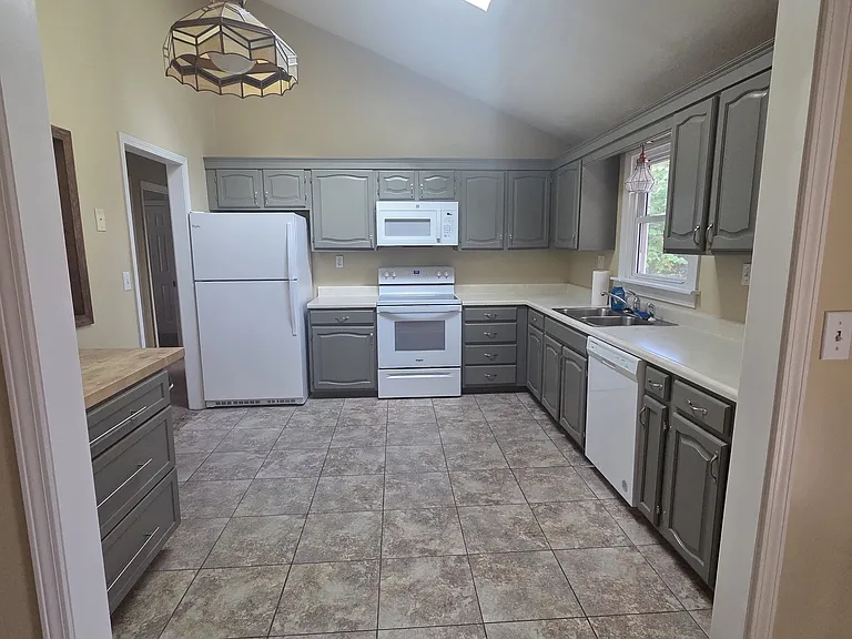 4801 Westport Dr — Photo 5