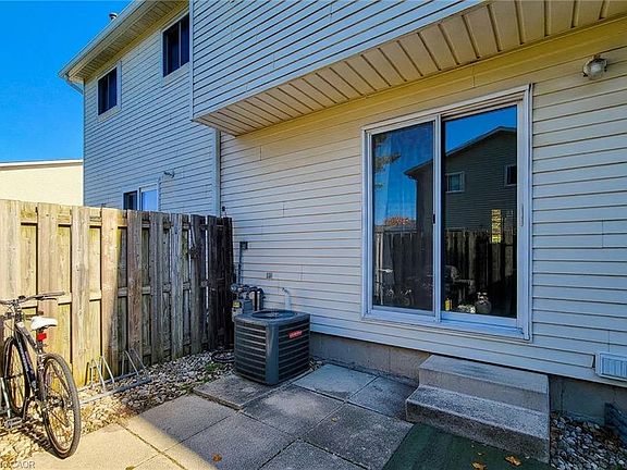 4th image of 8136 Coventry Rd #36