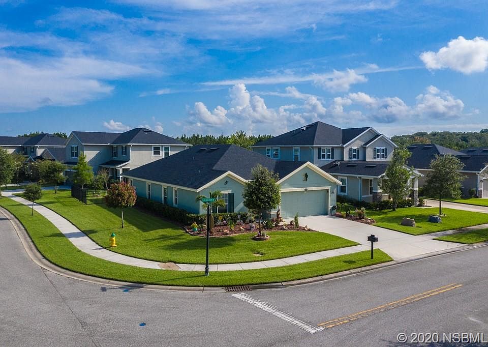1st image of 154 Gleneagle Grande Dr