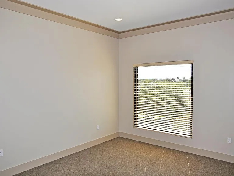 320 N Carrollton Ave #305 — Photo 13