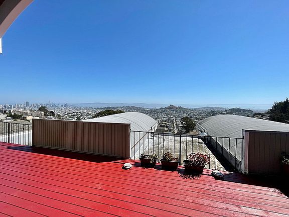 2nd image of 1931 Diamond St APT 1