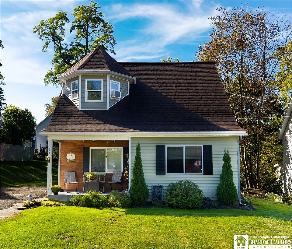 15 Robinson St photo 1