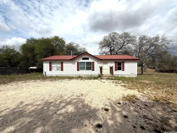 22819 Grand Spg, Elmendorf, TX 78112