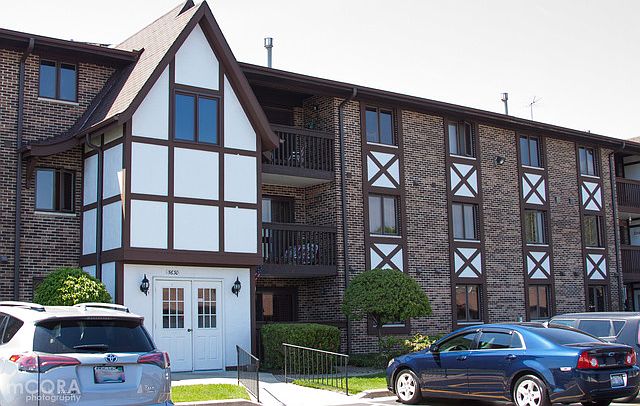 1st image of 5630 W 103rd St APT 305