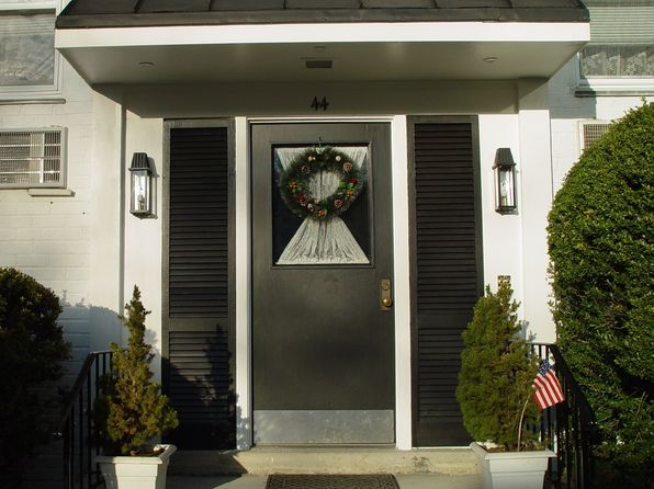 44 Avon Cir APT A