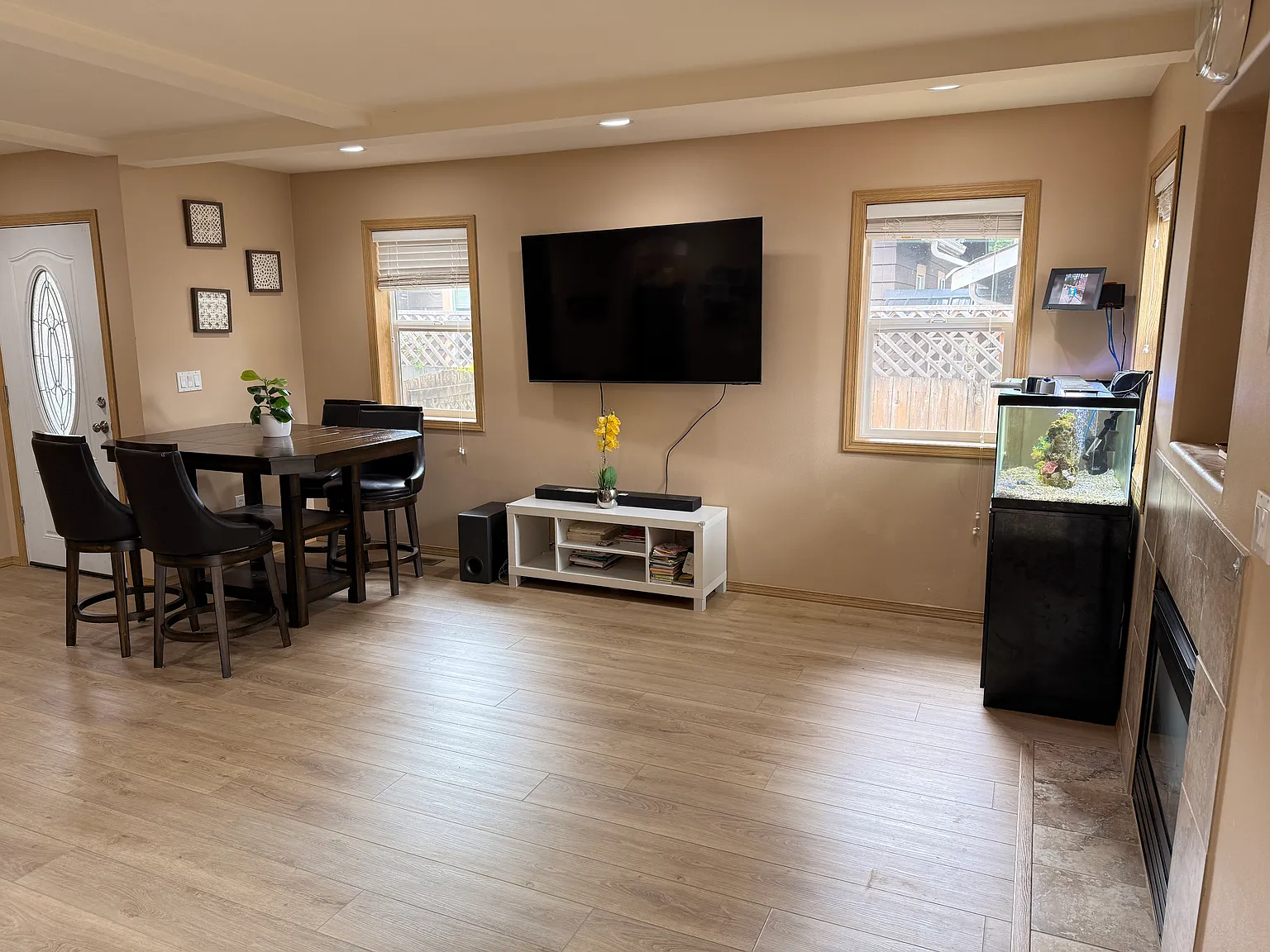 3 bed, 2.5 bath, 1434 sqft, $2,750 — Photo 4