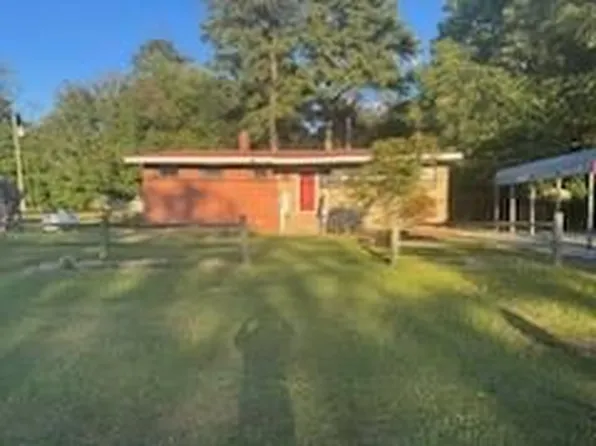 207 Durant Dr, Fayetteville, NC 28304