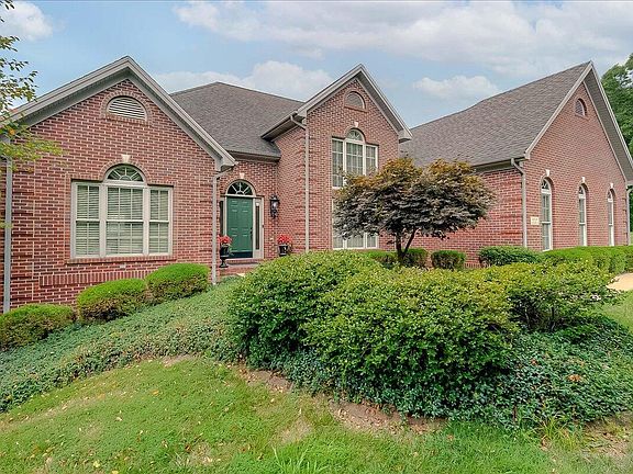 2nd image of 1009 Taylor Ln