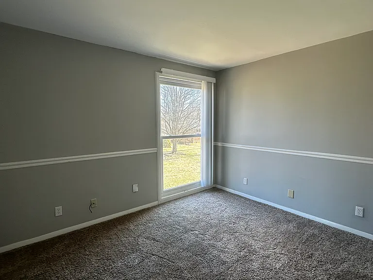312 Moundale Ct — Photo 7