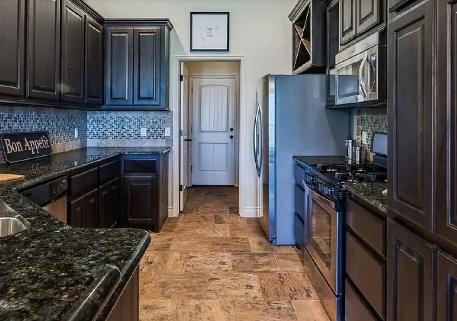 3 Bedrooms + Study + Iron Stone Neighborhood + Edmond Schools — Photo 4