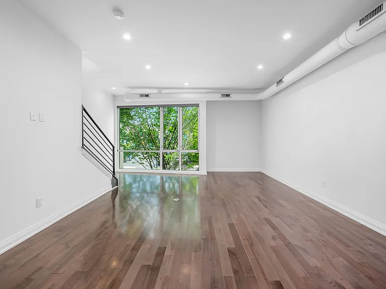 239 Auden Ave — Photo 11