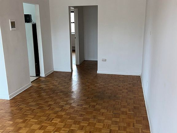 4th image of 708 Boulevard E APT B1
