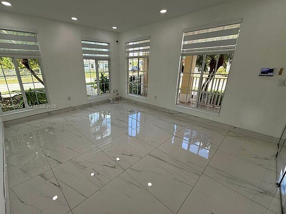 5th image of 27037 SW 142nd Ave #0