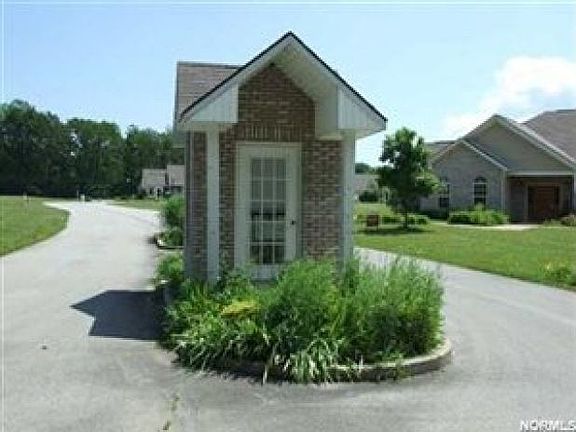 3rd image of 610 Chappel Creek Ct