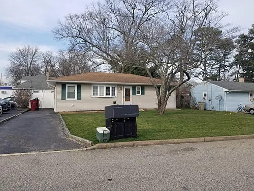 3 Anchorage Blvd Photo 1