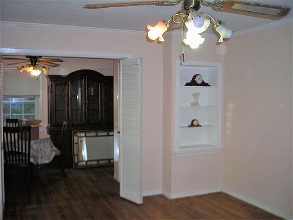 Living Room & Dinning Room