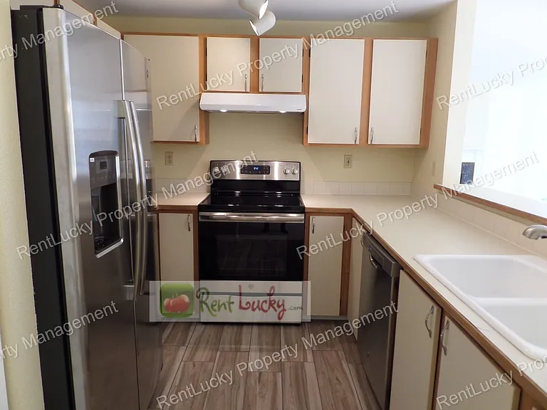 424 102nd Ave SE #202 — Photo 10