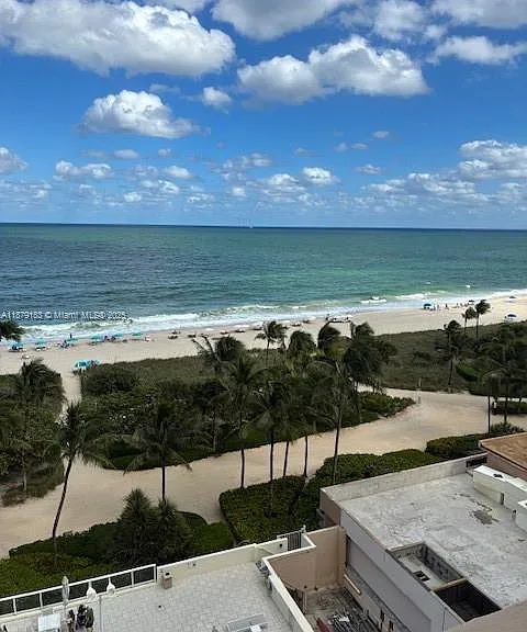 10185 Collins Ave #917 — Photo 19