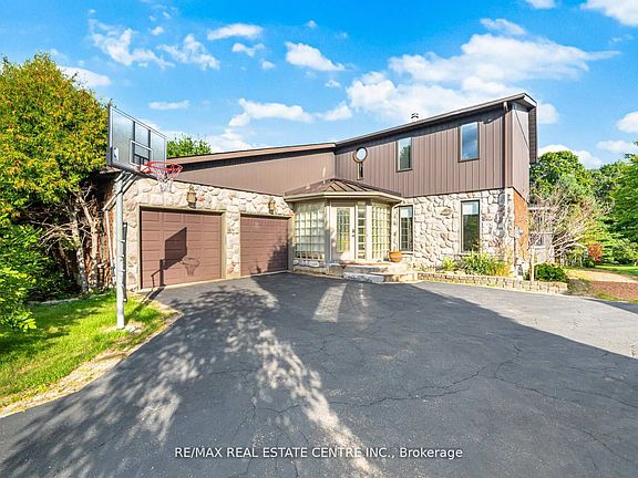 2nd image of 29 Jessica Ln